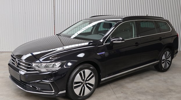 Kenidi: Volkswagen Passat Variant